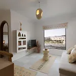 Fancy Pyramids\' View, Giza\'S Gem