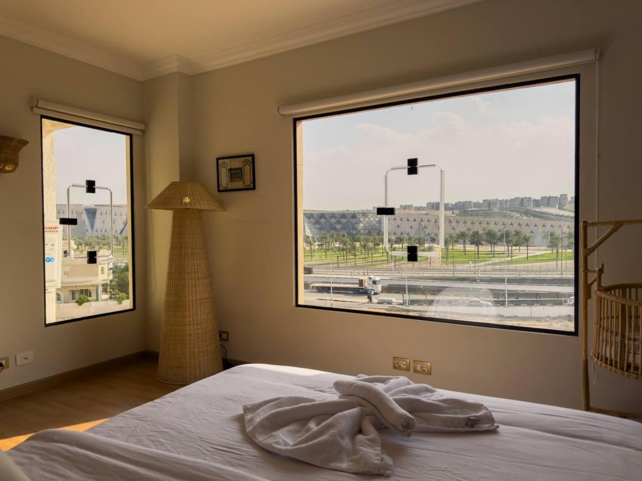 Fancy Pyramids' View, Giza's Gem Appartement Caïro